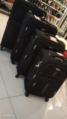 TGS Kof­fer­set – Erweiter­bare Hart­scha­len­kof­fer mit Dop­pel­rol­len - Bild 1 von 4