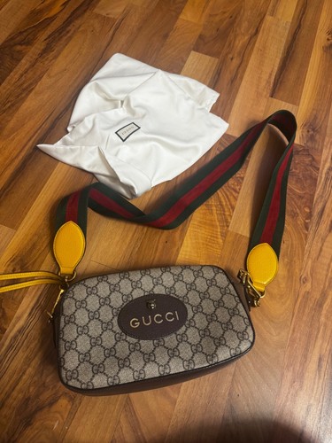 Borsa per fotocamera Gucci Ophidia rivestita a tracolla