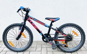 CUBE KIDS 200 RACE KINDERFAHRRAD 20 ZOLL MOUNTAINBIKE MIT ORIGINAL STÄNDER BLACK