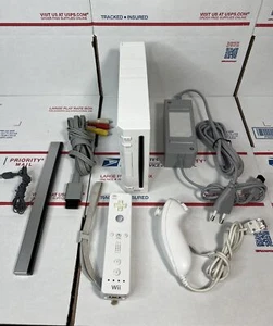 RARE Nintendo Wii KOREAN Version Console RVL-001(KOR) - SAME DAY - WARRANTY - Picture 1 of 8