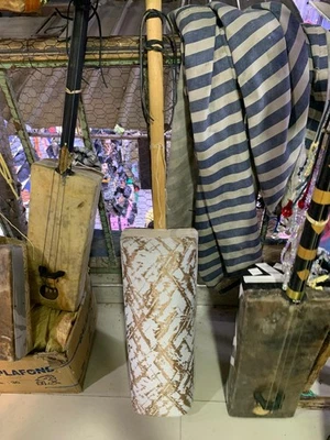 Marocain Gnawa instruments, instruments Gnawa, soul music Guembri bass Gnawa - Image 1 of 4