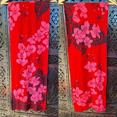 Venta al por menor $202 - IVKO Bufanda de Lana Rojo Rosa Orquídea Suéter Tejido Sakura Japandi Nuevo sin Etiquetas Foto 1 de 4