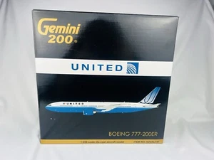 RARE UNITED AIRLINES GEMINI JETS 1:200 BOEING 777-200ER G2UAL147 BLUE TULIP TAIL - Picture 1 of 19