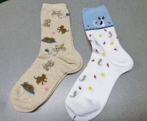 2 Pairs Of Ladies Medium Ankle Cat Socks. One Is Beige & One Is White. - Picture 1 of 1