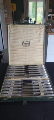 12 GRANDS COUTEAUX DE TABLE ET 12 COUTEAUX ENTREMET ALFENIDE CHRISTOFLE - Photo 1/4