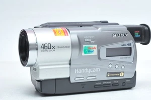 Sony Handycam CCD-TR818 Hi-8 Camcorder - Picture 1 of 3