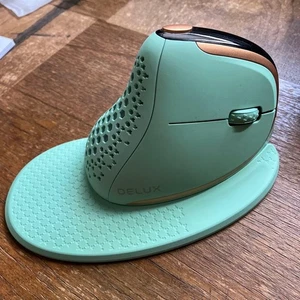 DELUX M618XSD Wireless Ergonomic Gaming Mouse Green Used/Tested - Picture 1 of 6