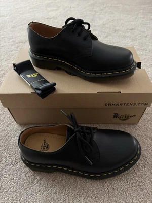 Oxford de cuero liso para mujer Dr Martens 1461 talla 5. Cordones satinados Plus Dr Marten.  Foto 1 de 4