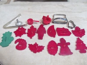 VINTAGE COOKLE CUTTER CUT-OUTS. MOST ARE FOR CHRISTMAS TIME, MADE IN THE USA. - Picture 1 of 11