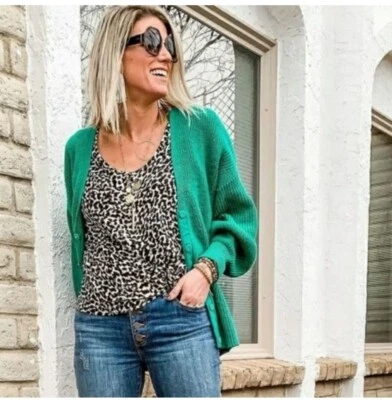 Camiseta sin mangas CAbi #5759 estampado negro y crema nudoso tejido con nudo lateral talla L usada en excelente estado Foto 1 de 4