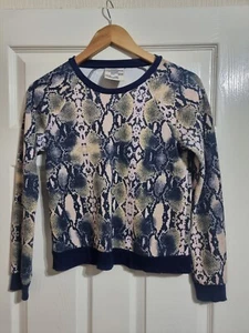 Baum Und Pferdgarten Top Schlangenleder Animal Print leichter Pullover marine Gr. S kastig - Bild 1 von 5