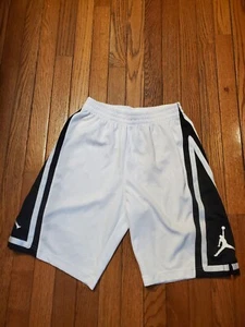 Boys Youth Large Jordan Jumpman Basketball Shorts black white preowned - Picture 1 of 8
