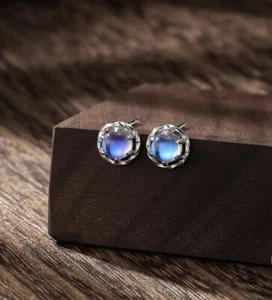 Fabulous Round Twist Design With Solitaire Moonstone Wedding Women's Earrings - Picture 1 of 6