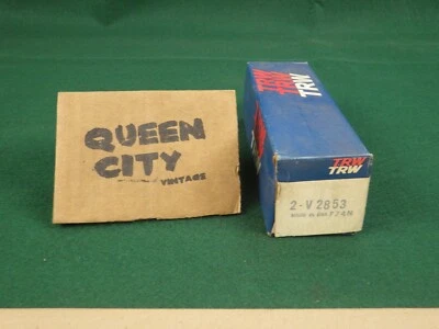 Новые из старых запасов впускные клапаны TRW V-2853 V2853 2 штуки 1971-72-1973 Pontiac 350 400 1,95 дюйма - Изображение 1 из 4