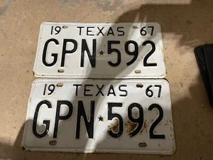 1967 TEXAS LICENSE PLATES GPN 592 - Picture 1 of 1