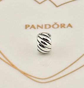 New 100% Genuine Authentic Pandora Silver Polished Feathered Clip Charm 791752 - Picture 1 of 9