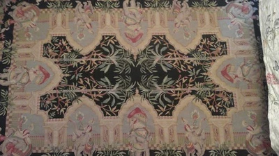 Alfombra Aubusson punta de aguja elefantes monos personas 681/2 x 44 Foto 1 de 4