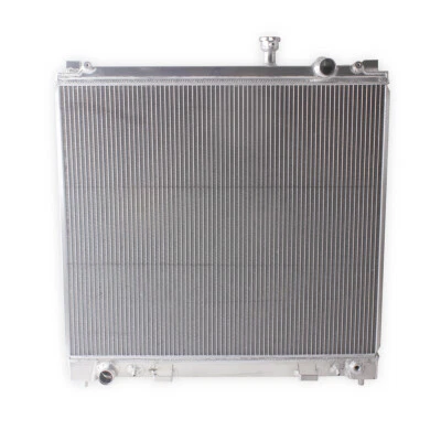 Radiador de 3 filas para Nissan TITAN Armada 2004-2010 5,6 L V8 SE SL SV XE 05 06 07 08 Foto 1 de 4