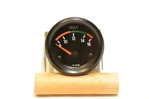Porsche 924 Voltmeter Gauge 8-16 VOLT 52mm VDO # 477919531 11.76 - Bild 1 von 6