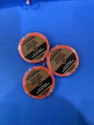 COVERGIRL Outlast Extreme Wear Pressed Powder, 880 Cappuccino, 0.38 oz, Full - Image 1 of 4