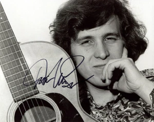 DON MCLEAN SIGNED 8x10 PHOTO FAMOUS ROCK AND ROLL ICON AMERICAN PIE BECKETT BAS - Picture 1 of 2