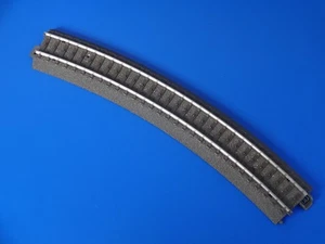 ** MARKLIN voie C  rail courbe - 24230 ** - Picture 1 of 3