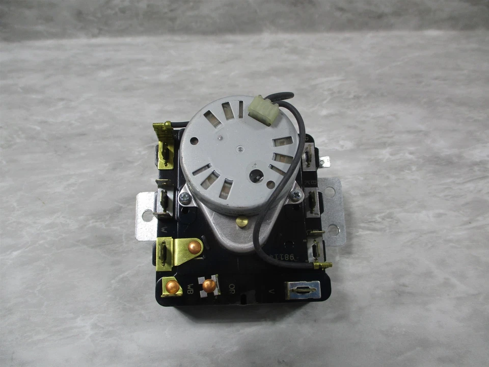 PARTE DE ORIFICIO TEMPORIZADOR SECADORA PATRIMONIAL # 8299765 Foto 1 de 1