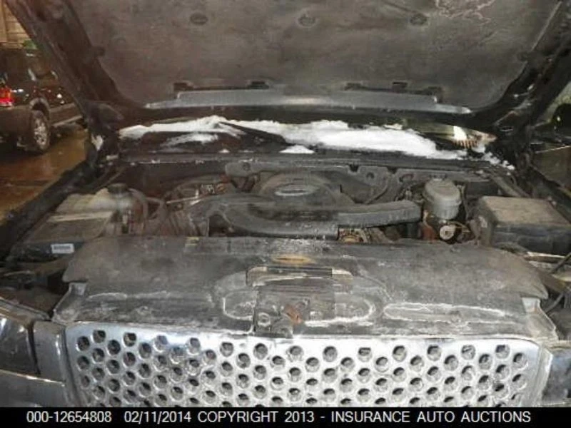 Radiator With Rear Auxiliary AC Fits 00-04 SUBURBAN 1500 1421809 - Image 1 of 4