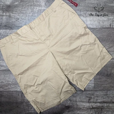 Merona Mid Waist Curvy Fit Chino Shorts Size 18 - Image 1 of 4