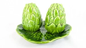 Artischocken Salz und Pfefferstreuer mit Tablett Keramik grün Vintage - Bild 1 von 7