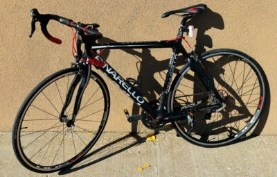 Bicicleta de carretera con cuadro de carbono de 20 velocidades Pinarello FP DUE (HE1045619) Foto 1 de 4