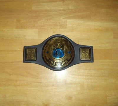Cinturón Águila Campeón de la Federación Mundial de Lucha Libre WWF 1998 JAKKS Pacific Youth WWE Foto 1 de 4