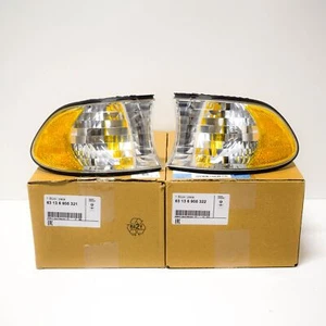 Set indicatori di direzione anteriori bianchi BMW 7 E38 63136905322 63136905321 NUOVI ORIGINALI - Foto 1 di 9