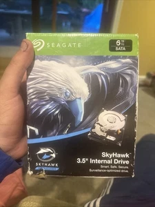 Seagate Skyhawk ST6000VXA01 6 TB Hard Drive 3.5 Internal SATA/600 Damaged Box - Afbeelding 1 van 5