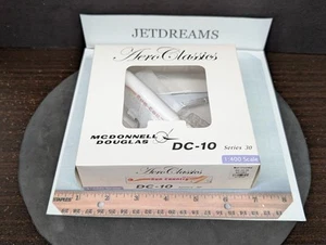 1/400 SUN COUNTRY AIRLINES DOUGLAS DC-10-10 1990'S COLORS N572SC AEROCLASSICS - Picture 1 of 8