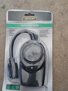 2 Steckdosen Lichtsensor Timer Defiant Auto On Voreingestellt Aus Innen Außen 125V D4 - Bild 1 von 2