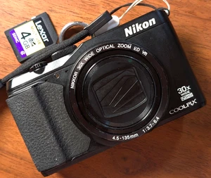 Nikon COOLPIX S9900 16.0MP 30x Compact Digital Camera Works in English Black JP - Picture 1 of 13