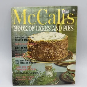 Vintage 70s McCall's BOOK OF CAKES AND PIES 1978 Cook Book Magazine - Picture 1 of 4