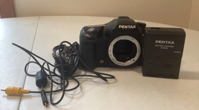 PENTAX K-10D Camera - Black (Body Only) - Image 1 of 4