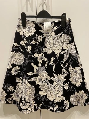 H & M Ladies Black & White Large Flower Print Skirt Size 8 New with Tags - Image 1 of 4