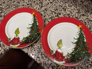 Dr. Seuss Grinch Weihnachtsbaum Speiseteller 2er Set roter Rand Weihnachtsdeko - Bild 1 von 4