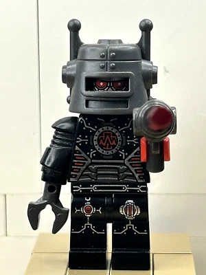 Lego EVIL ROBOT Series 8 Collectible Minifigure 8833 col113 CMF Droid IG-88 - Image 1 of 3