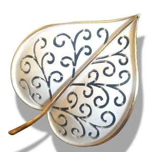 Vintage Signed Crown Trifari Goldtone White Enamel Leaf Brooch - Picture 1 of 10