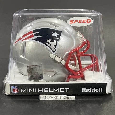 New England Patriots Riddell NFL Speed Mini Football Helmet BRAND NEW Cover