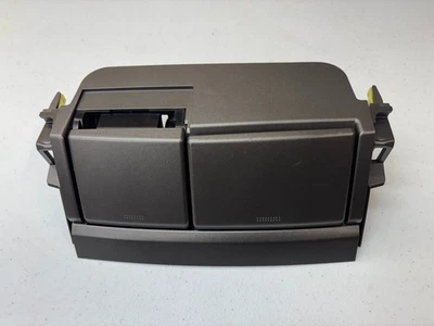 CENICERO Y ENCENDEDOR LEXUS GX470 2003-2009 SALIDA CON BISEL GRIS FABRICANTE DE EQUIPOS ORIGINALES 1A462-034G Foto 1 de 4