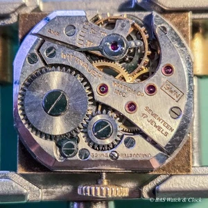 Wittnauer 9WN 17J Manual Wind Watch Movement w/ Dial & Hands - Runs/Stops - Picture 1 of 2