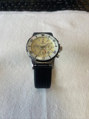 Reloj de pulsera Croton Chronomaster para hombre con correa de silicona Foto 1 de 4