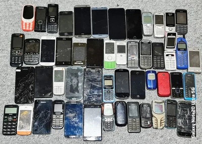 Joblot of 50 Mixed Mobile Phones Damaged,Faulty For Parts or Repairs"Vintage Lot - Image 1 of 4