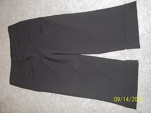 NICE WOMEN SZ 24? EXPRESS DESIGN STUDIO BLACK CAPRI PANTS? LOOK & BUY! - Picture 1 of 2