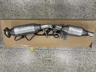 2004-09 Toyota Prius 1.5L Catalytic Converter + o2 sensor Not California Legal! - Image 1 of 4